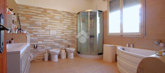 4 Schlafzimmer Villa in Campagnola Emilia, Italy, Nr. 203411 11