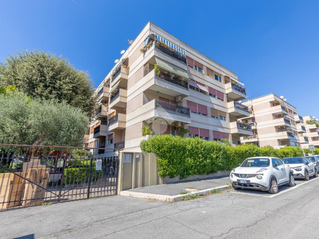 Квартира с 1 спальней в Рим, Италия № 329413