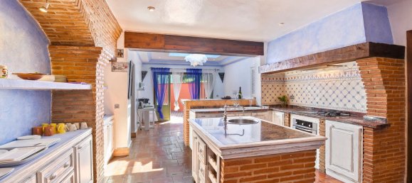 6 bedrooms Villa in Marbella, Spain No. 101314 11