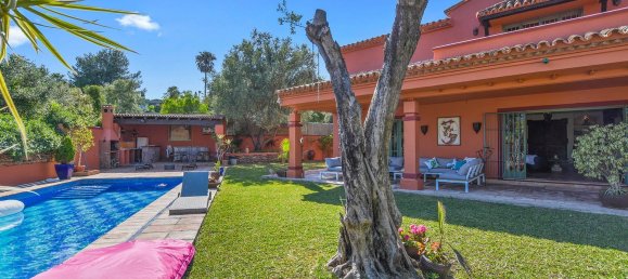 6 bedrooms Villa in Marbella, Spain No. 101314 2