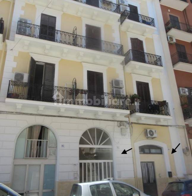 3 bedrooms Apartment in Bari, Italy No. 369658