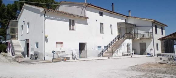 20 rooms House in Macerata, Italy No. 150121 2