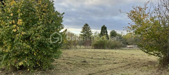  Land in Vitry-le-Francois, France No. 42658 2