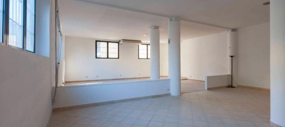Gewerbliche Immobilie in Poggibonsi, Italy 227m², Nr. 14252 5