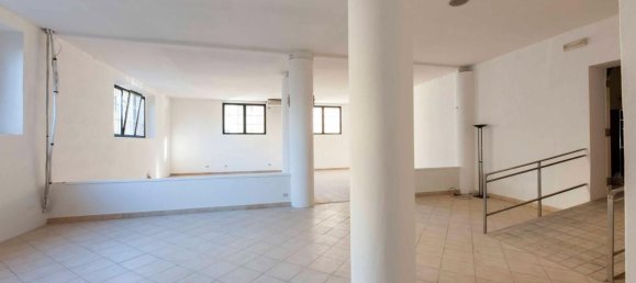 Gewerbliche Immobilie in Poggibonsi, Italy 227m², Nr. 14252 10