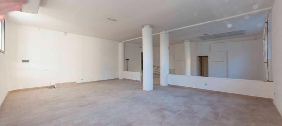 Gewerbliche Immobilie in Poggibonsi, Italy 227m², Nr. 14252 15