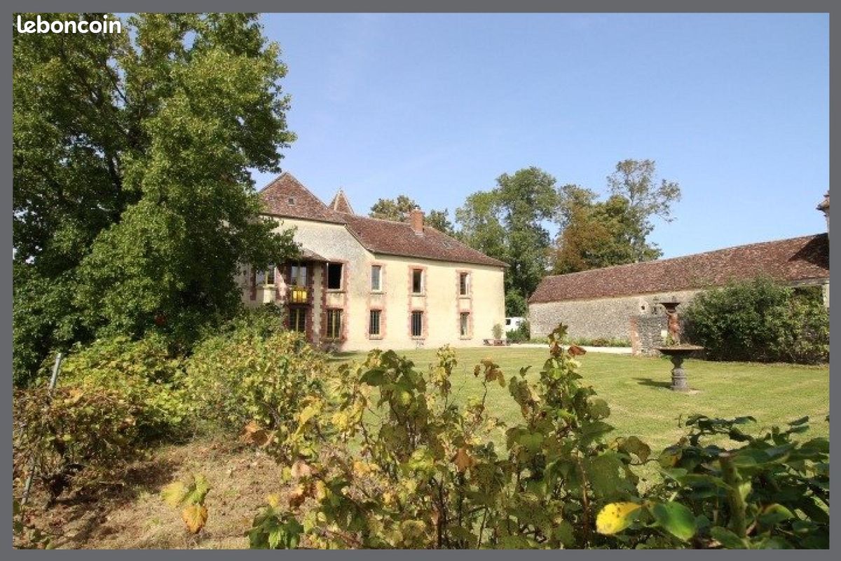 8 bedrooms Castles in Courgivaux, France No. 152940