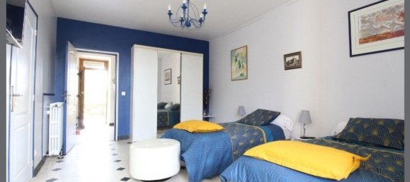 8 bedrooms Castles in Courgivaux, France No. 152940 10