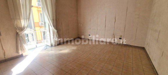 5 bedrooms Apartment in Naples, Italy No. 301298 3