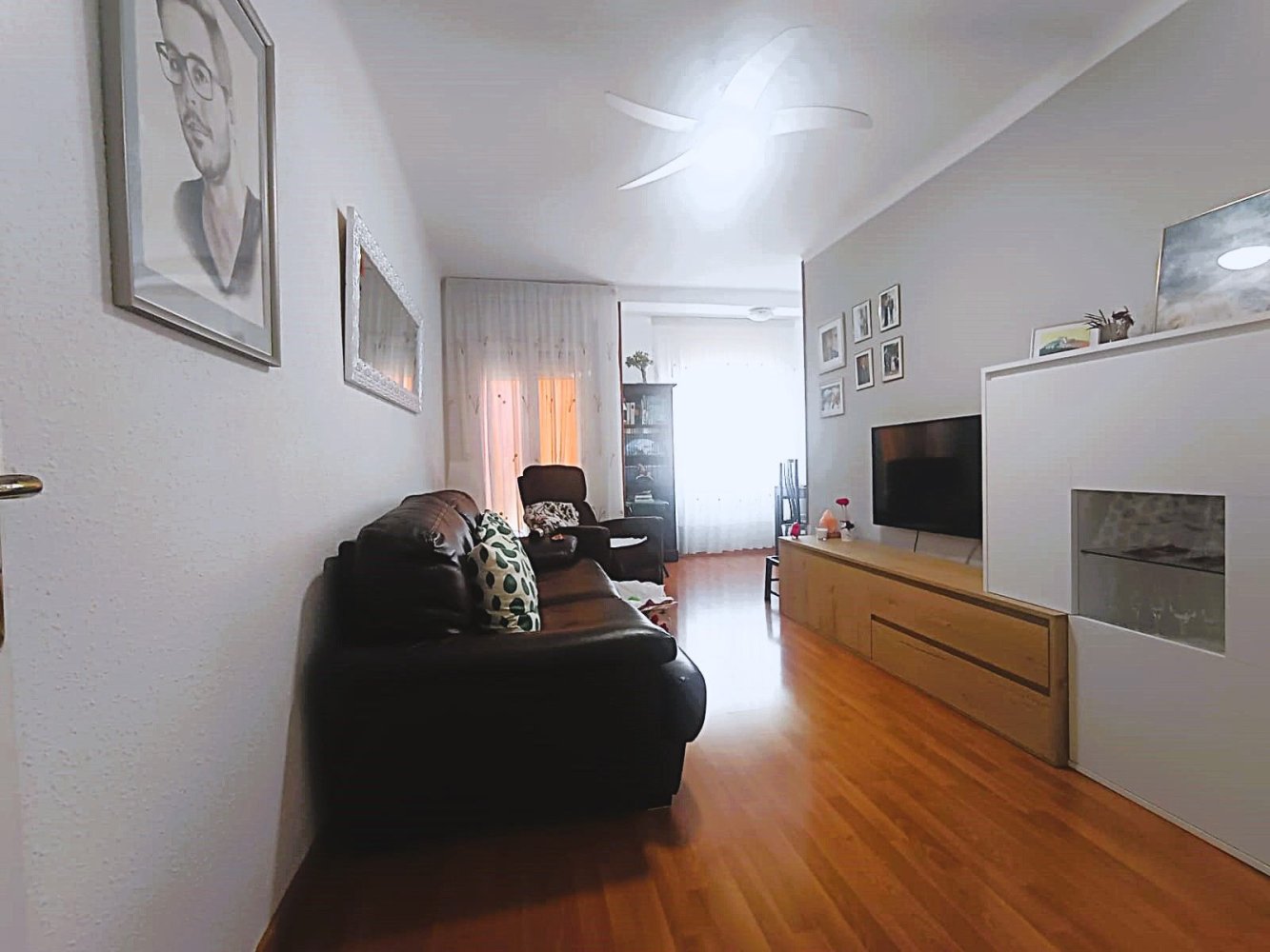 Apartamento de 2 dormitorios en L'Hospitalet de Llobregat, Spain No. 253390