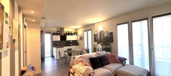 2 bedrooms Apartment in Cerro Maggiore, Italy No. 286898 2