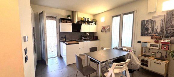 2 bedrooms Apartment in Cerro Maggiore, Italy No. 286898 5