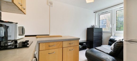 Studio in London, United Kingdom No. 9909 9