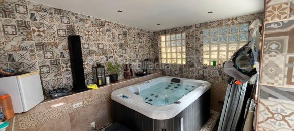 Дом с 6 спальнями в Гриньон, Испания № 141579 36