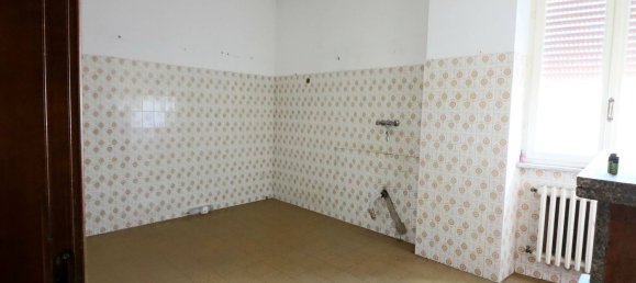 4 rooms Apartment in Vetralla, Italy No. 159582 9