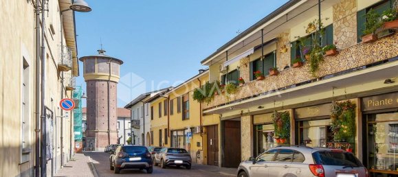 1غرفة عقار تجاري في Busto Garolfo, Italy رقم 379124 10