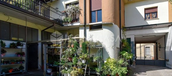 1غرفة عقار تجاري في Busto Garolfo, Italy رقم 379124 3