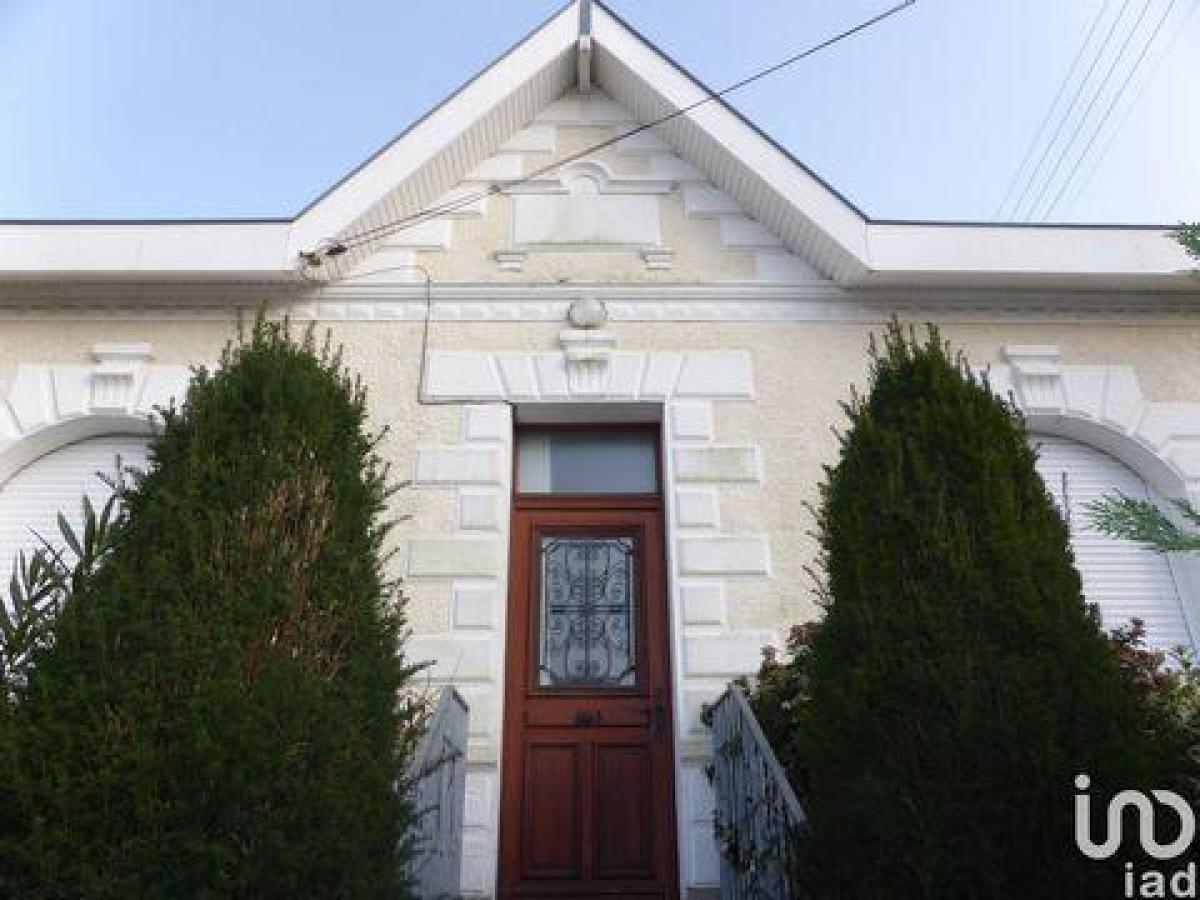 3 bedrooms House in Bordeaux, France No. 8848