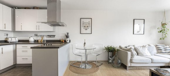 1 bedroom Apartment in London, United Kingdom No. 8696 5