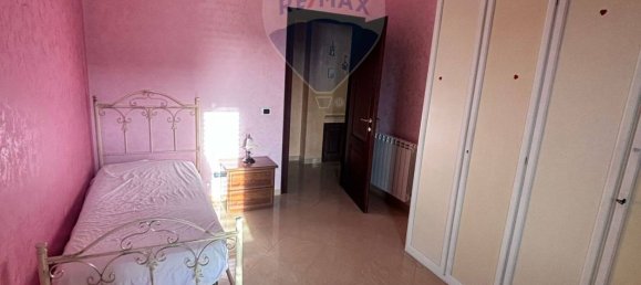 Apartamento de 3 dormitorios en Augusta, Italy No. 57803 11