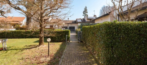 3 bedrooms Apartment in Malnate, Italy No. 209988 5