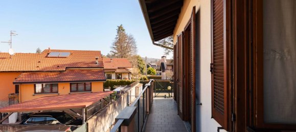 3 bedrooms Apartment in Malnate, Italy No. 209988 31