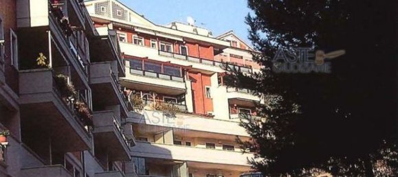 3 rooms Apartment in Rome, Italy No. 194444 36