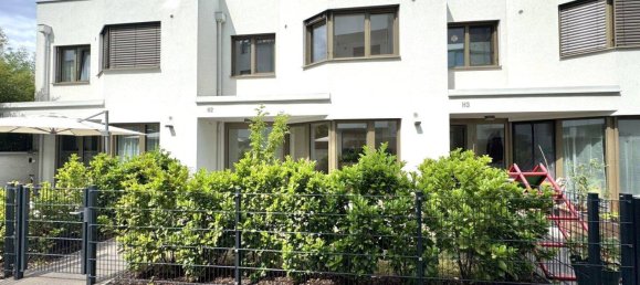 Таунхаус с 4 комнатами в Вена, Австрия № 226226 3