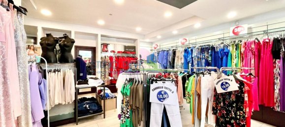 1 room Commercial property in Pieve a Nievole, Italy No. 268530 2