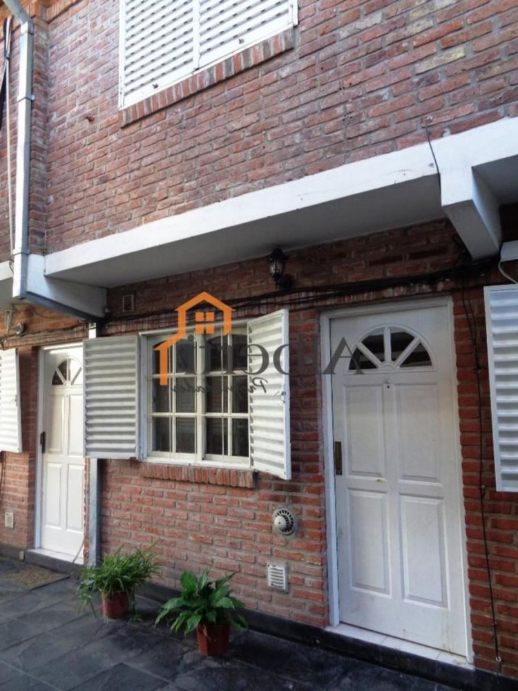 2 bedrooms House in Bermudez, Argentina No. 10170