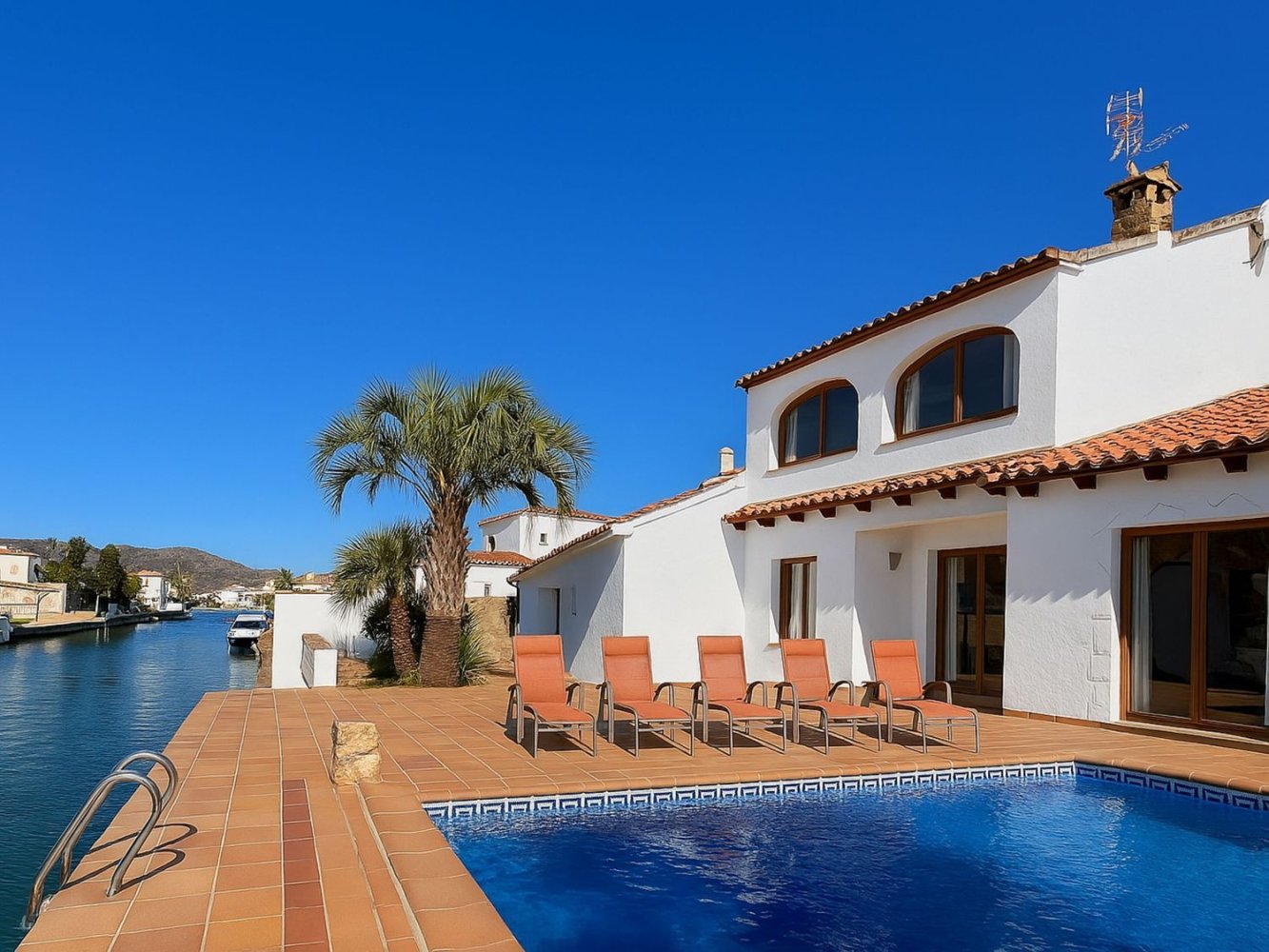 7 Schlafzimmer Haus in Empuriabrava, Spain, Nr. 77865