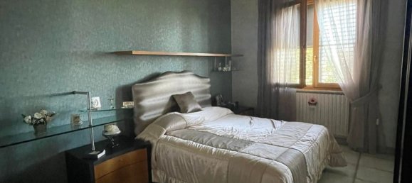 4 rooms Apartment in Catanzaro, Italy No. 131983 9