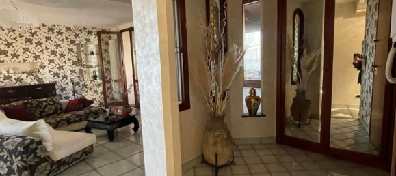 4 rooms Apartment in Catanzaro, Italy No. 131983 4