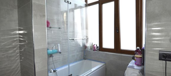 5 Schlafzimmer Wohnung in Cavriago, Italy, Nr. 312097 14