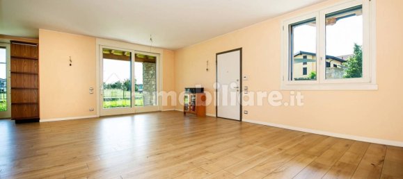 3 bedrooms Villa in Madone, Italy No. 296793 8