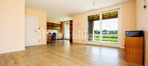 3 bedrooms Villa in Madone, Italy No. 296793 9
