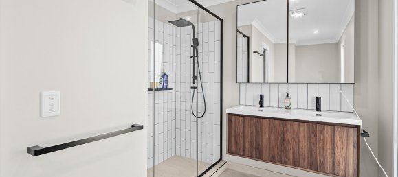 4 bedrooms Townhouse in Helensvale, Australia No. 222 5