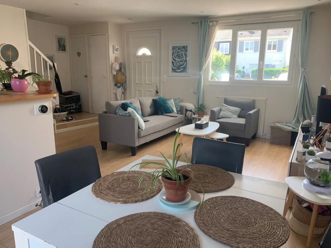 3 Schlafzimmer Haus in Voisins-le-Bretonneux, France, Nr. 172797