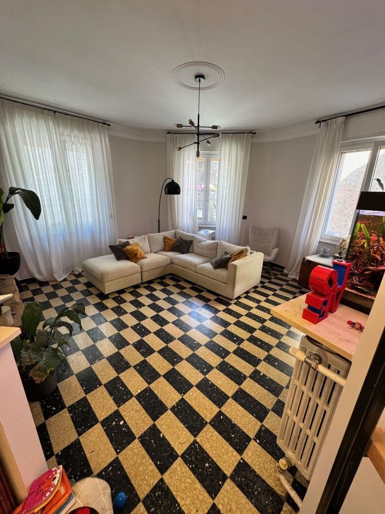 4 Schlafzimmer Wohnung in Alessandria, Italy, Nr. 351467