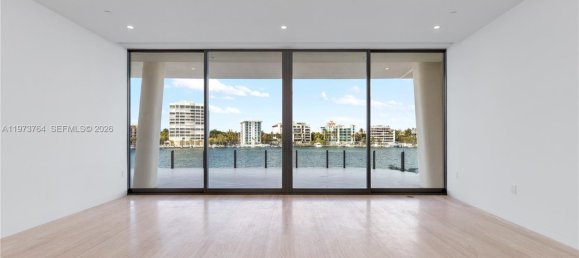 3 dormitorios propiedad comercial en venta en Miami, Miami-Dade, Florida, USA № 614552 9