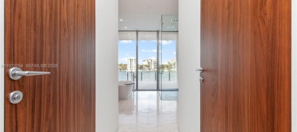 3 dormitorios propiedad comercial en venta en Miami, Miami-Dade, Florida, USA № 614552 10