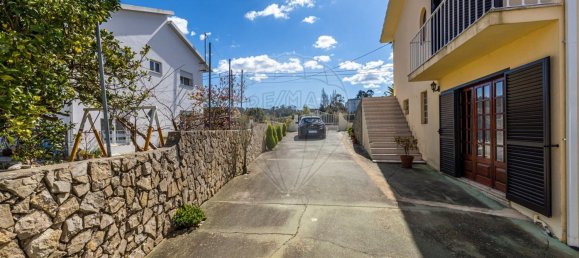 4 bedrooms House in Juncal, Portugal No. 28999 9