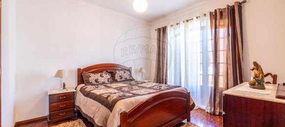 4 bedrooms House in Juncal, Portugal No. 28999 33