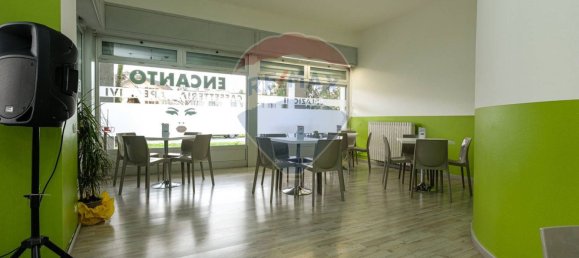 Коммерческая недвижимость с 1 комнатой в Урньяно, Италия № 132676 14