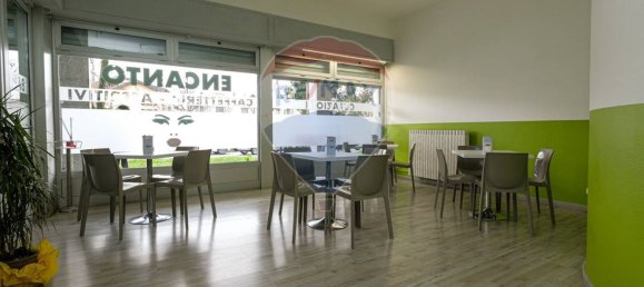 Коммерческая недвижимость с 1 комнатой в Урньяно, Италия № 132676 12