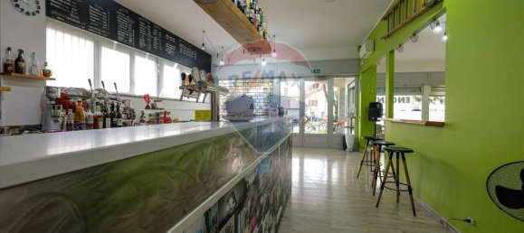 Коммерческая недвижимость с 1 комнатой в Урньяно, Италия № 132676 2