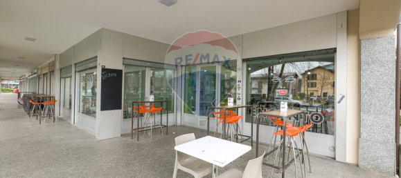 Коммерческая недвижимость с 1 комнатой в Урньяно, Италия № 132676 5