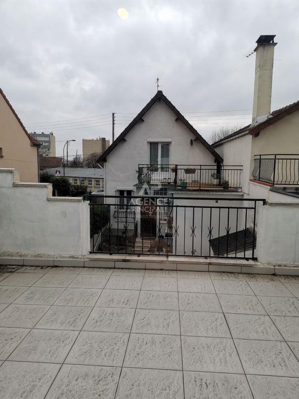 Casa T3 em Bezons, France N.º 181189