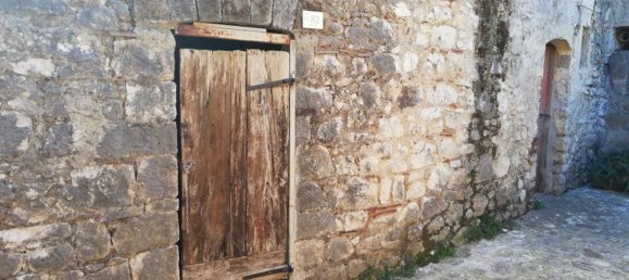 5غرفة شقة في Dragoni, Italy رقم 128989 4