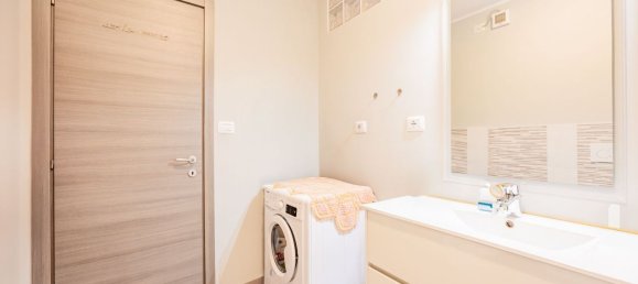 Квартира с 3 комнатами в Фоссано, Италия № 158298 14